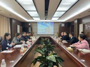 洛阳市商务局局长吕宗乐一行莅临乐动注册调研指导工作