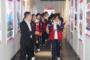新安职高师生一行赴洛阳乐动注册开展参观实习